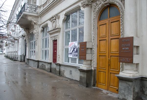 История зданий.  Живописная жемчужина Крыма