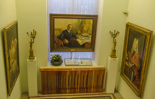 История зданий.  Живописная жемчужина Крыма