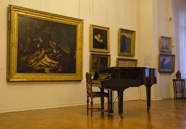 История зданий.  Живописная жемчужина Крыма