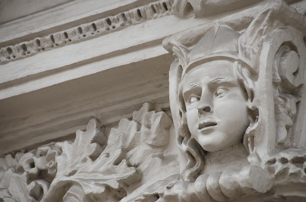 История зданий.  Живописная жемчужина Крыма