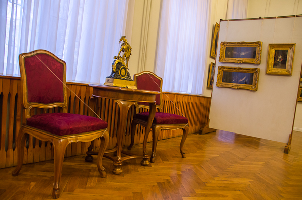 История зданий.  Живописная жемчужина Крыма