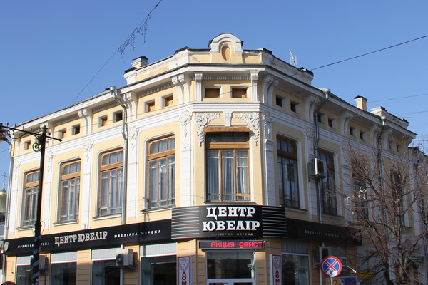 История зданий. Растительные мотивы симферопольских барельефов