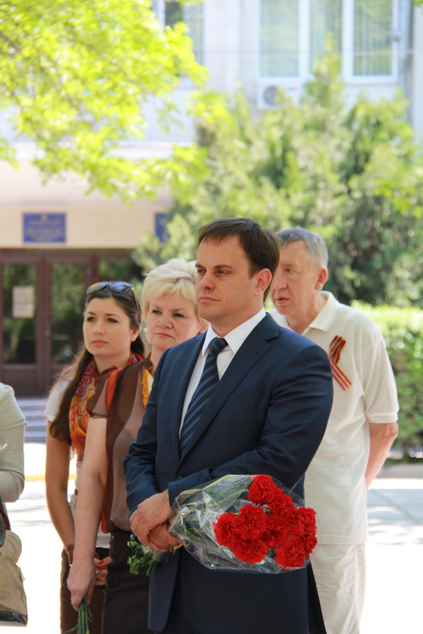 В Симферополе почтили память журналистов-фронтовиков