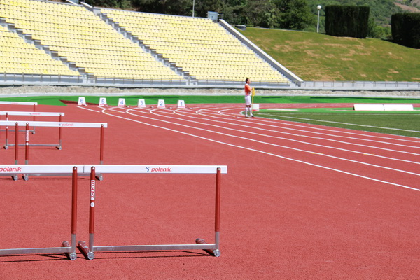 Президент открыл в «Артеке» реконструированный стадион