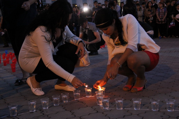 В Симферополе провели акцию «Зажги огонек в своем сердце»