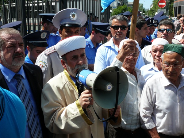 Крымские татары требуют объявить генконсула России персоной нон грата