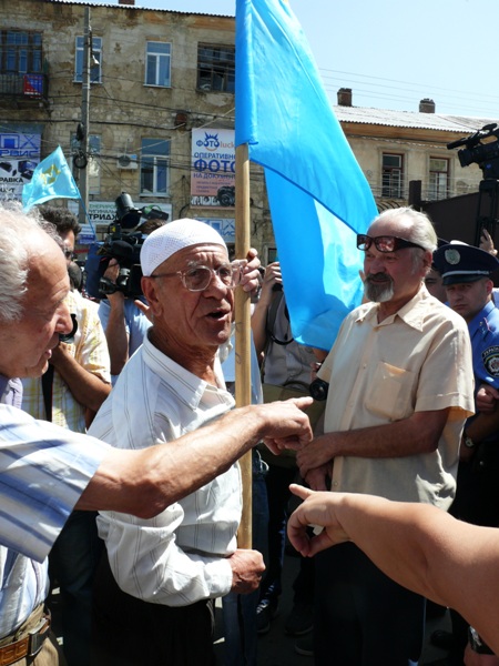 Крымские татары требуют объявить генконсула России персоной нон грата