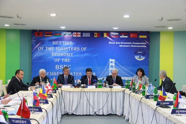 В Ялте встретились министры экономики стран ОЧЭС