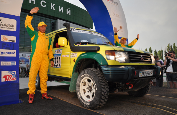 В Симферополе презентовали экипажи ралли-рейда «Крым»