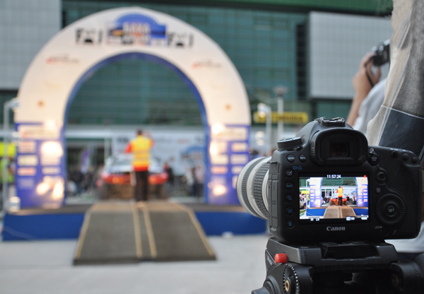 В Симферополе презентовали экипажи ралли-рейда «Крым»