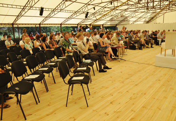 В Крыму проходит встреча лидеров телекоммуникационной и медиаиндустрии