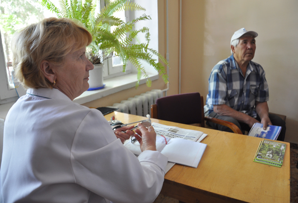 Представитель Администрации Президента посетила центр первичной помощи в Симферополе