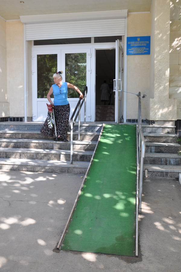 Представитель Администрации Президента посетила центр первичной помощи в Симферополе