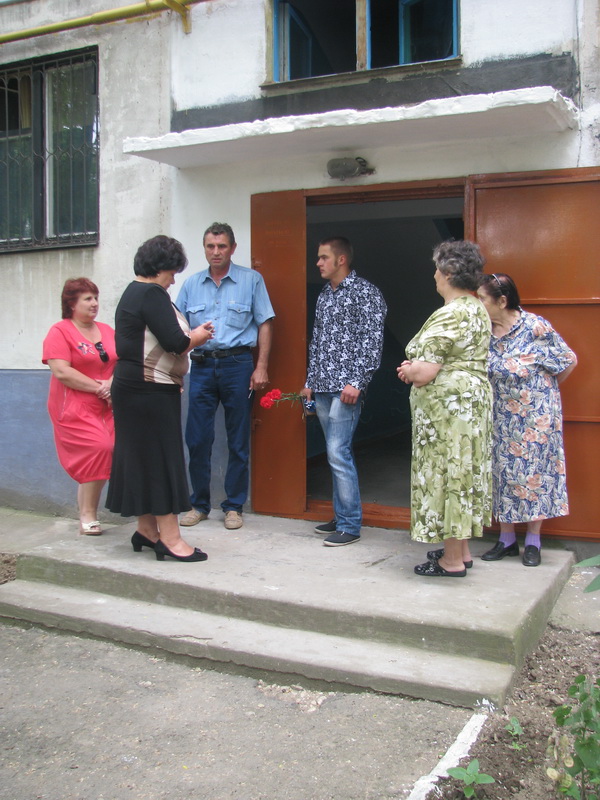 В Керчи 25 детей-сирот получили жилье