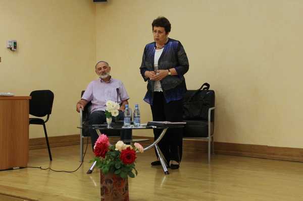 На встречу с читателями в Крым приехала русская писательница