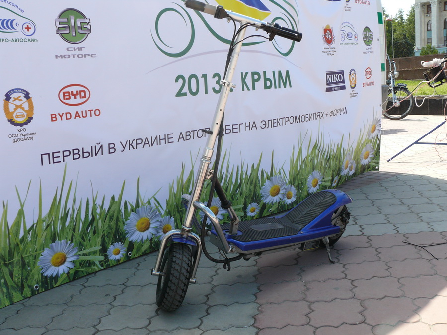 В Симферополь приехали необычные автомобили