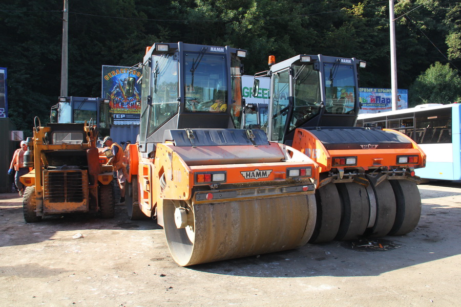 Реконструкцию 5 км ялтинской трассы закончат к октябрю