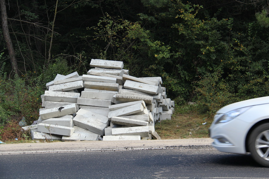 Реконструкцию 5 км ялтинской трассы закончат к октябрю