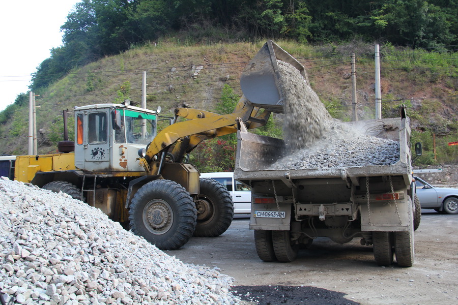 Реконструкцию 5 км ялтинской трассы закончат к октябрю