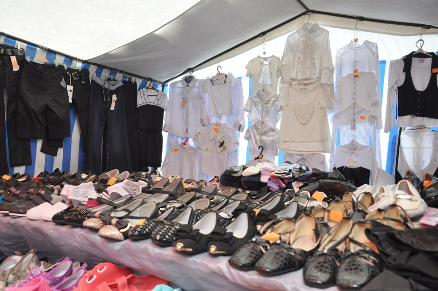 Крымский вице-премьер посетил школьный базар в Симферополе