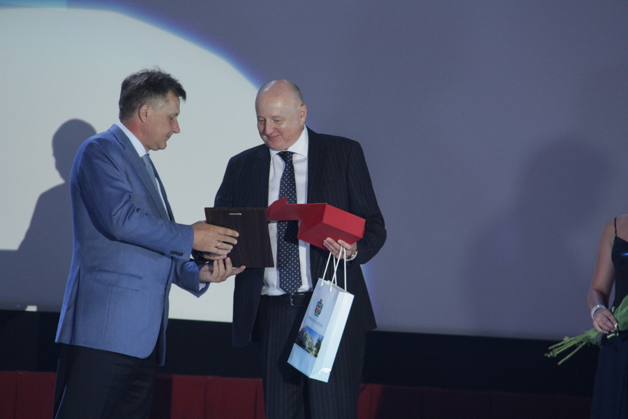 В Симферополе наградили лучших предпринимателей