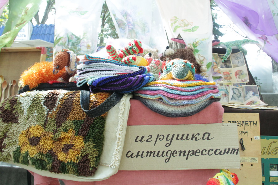 На фестивале «WineFeoFest» представили более 200 сортов вина