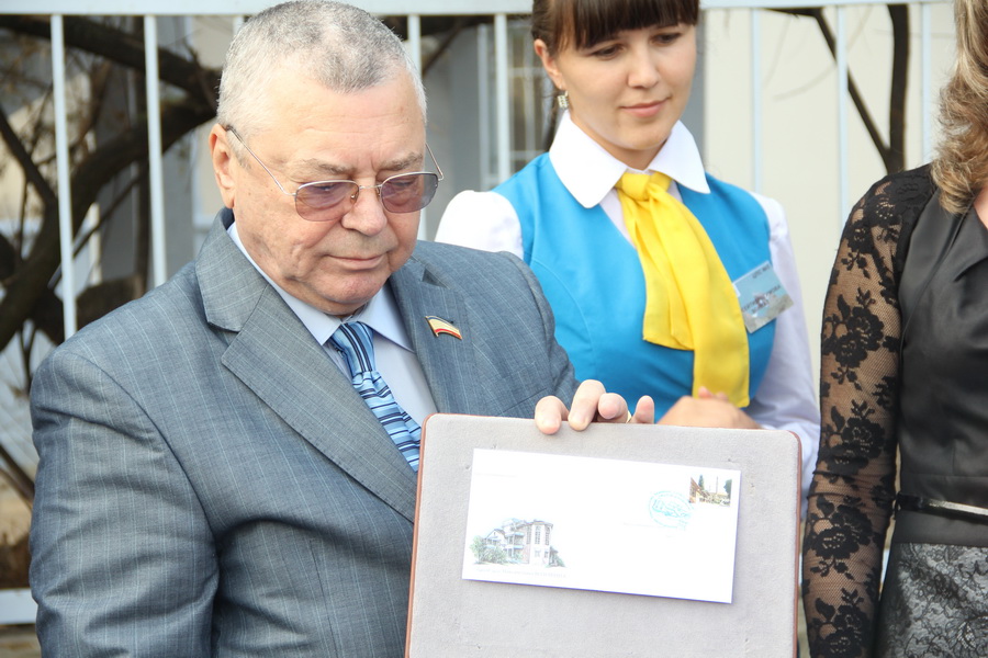 В Коктебеле погасили конверты к юбилею Дома Волошина