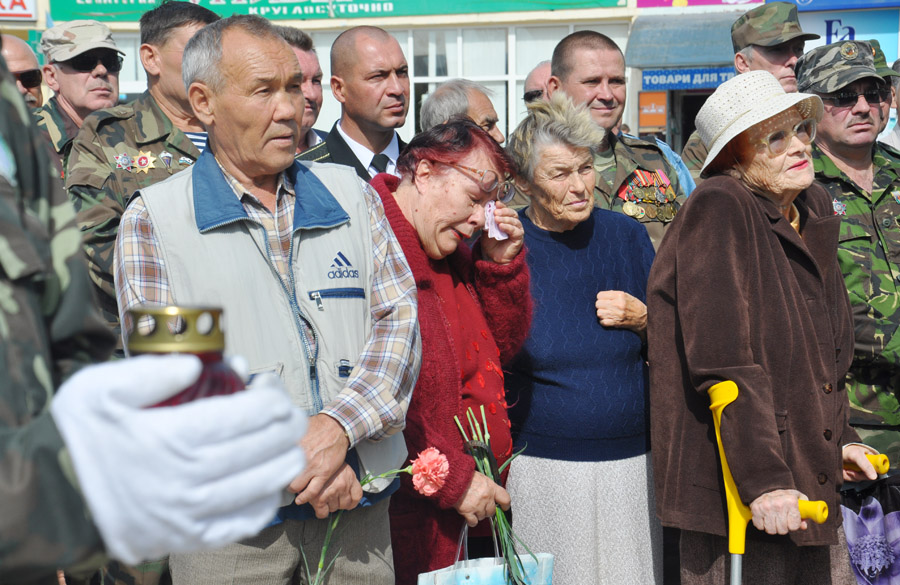 В Евпатории отметили 20-летие памятника воинам интернационалистам