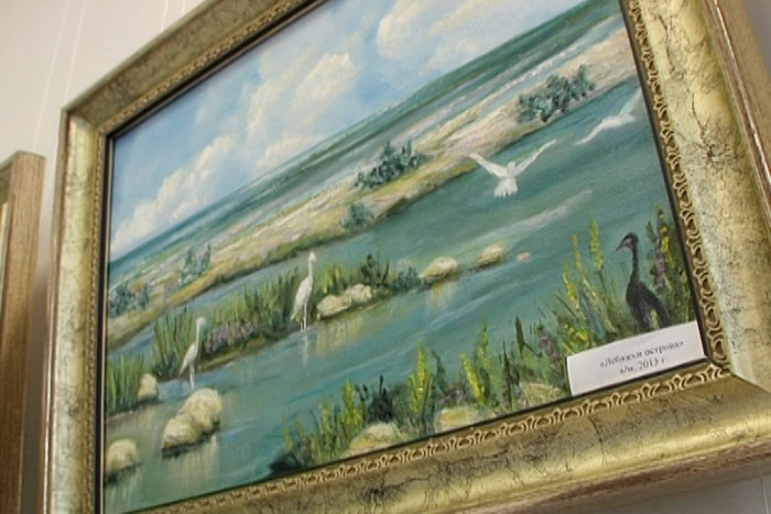 В Севастополе открылась выставка «Мир красок»