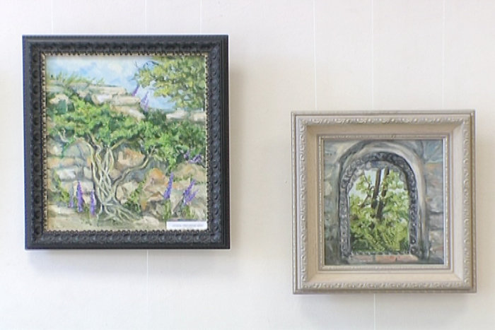 В Севастополе открылась выставка «Мир красок»