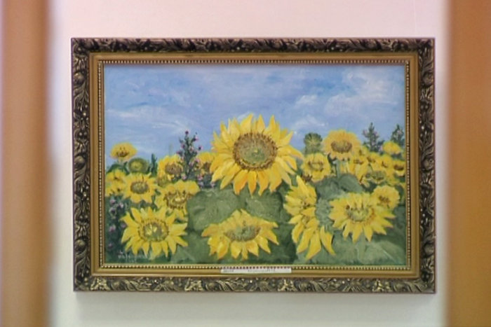 В Севастополе открылась выставка «Мир красок»