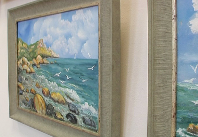 В Севастополе открылась выставка «Мир красок»