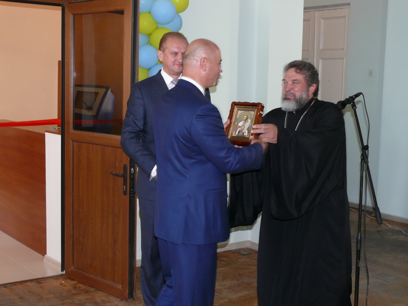 В Ялте торжественно открыли центр административных услуг