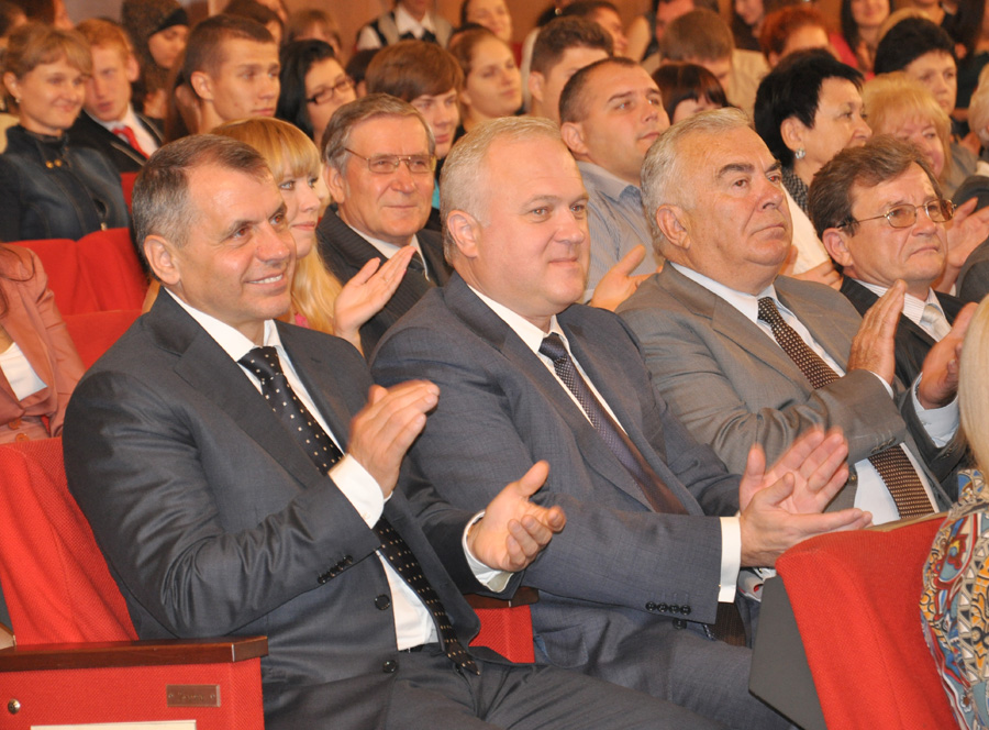 В Крыму 44 студента получили премии Верховной Рады АРК