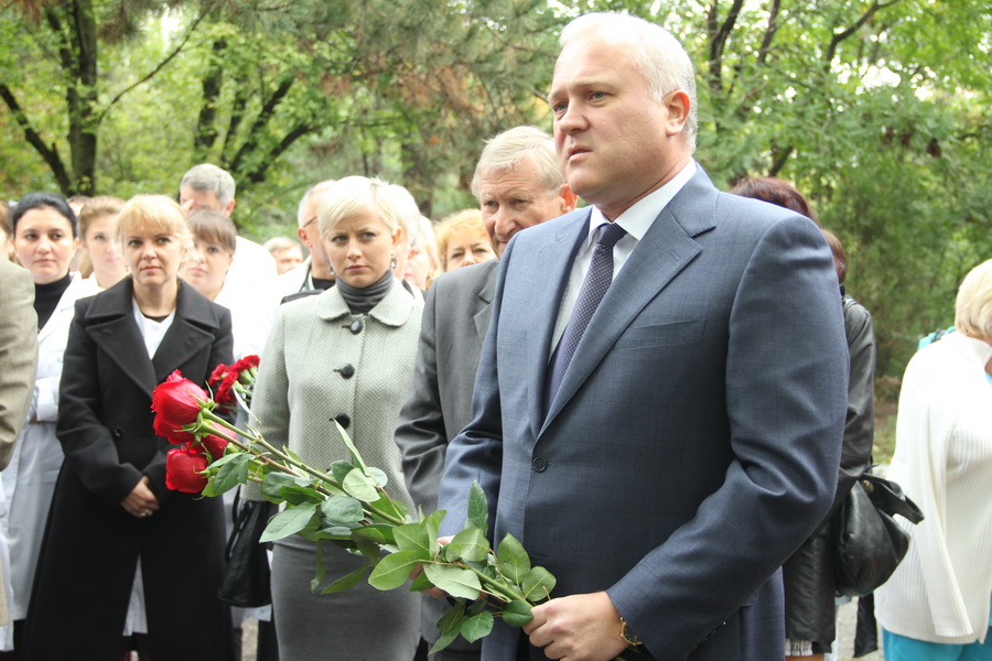 В Симферополе открыли памятную доску профессору медицины