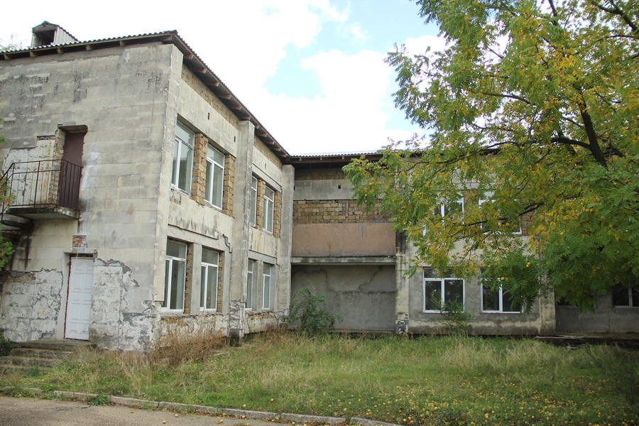 Вице-премьер Крыма проверил строительство новых детских садов