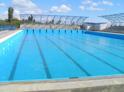В Евпатории завершается строительство бассейна для параолимпийцев