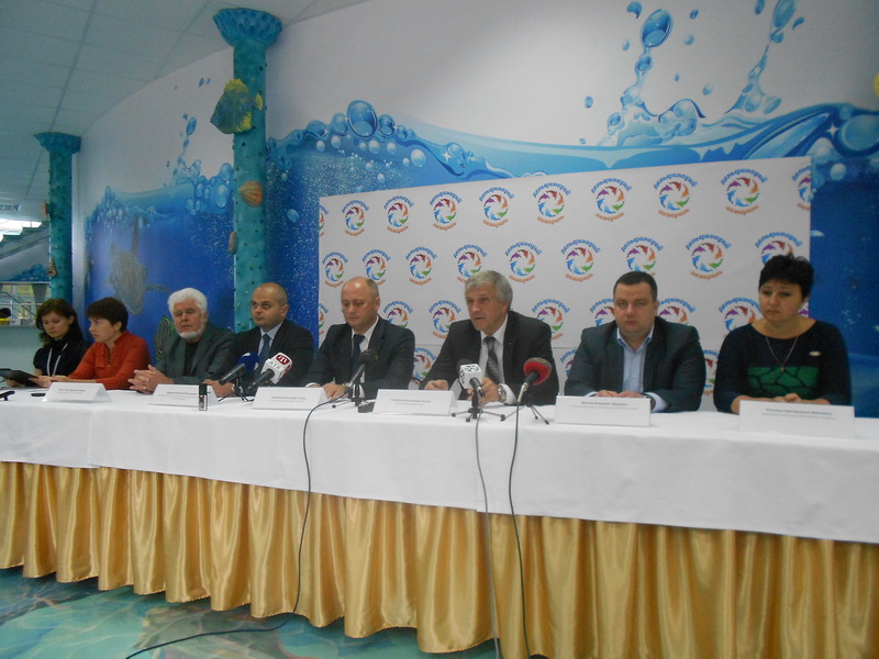 В Алуште открылся Центр дельфинотерапии