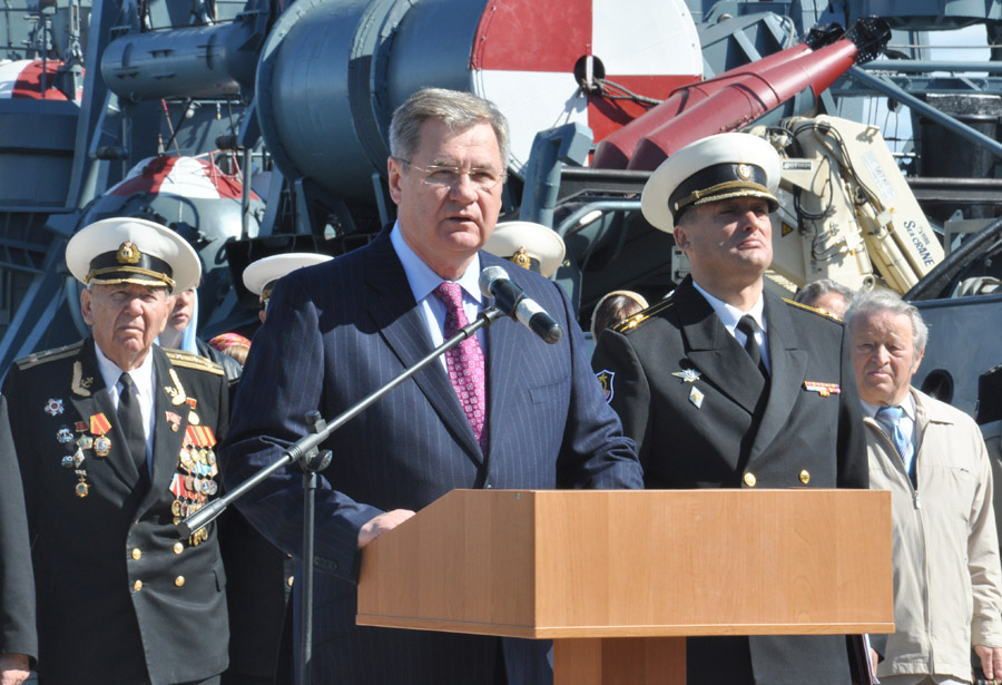 Черноморскому центру подводных исследований передали поднятые со дна орудия подлодки «Щ-216»