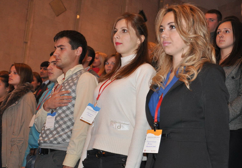 В Крыму открылся молодежный форум «Таврический бриз»