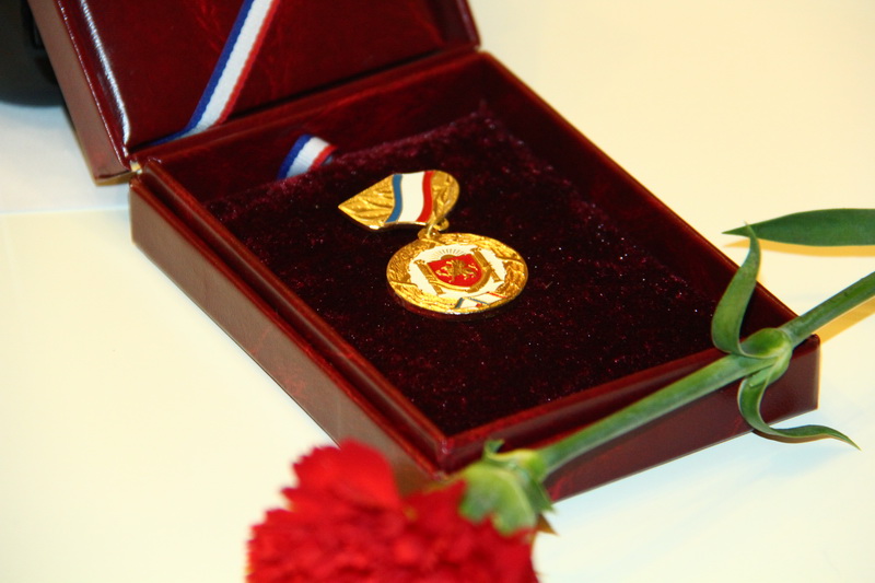 В крымском парламенте поздравили работников образования