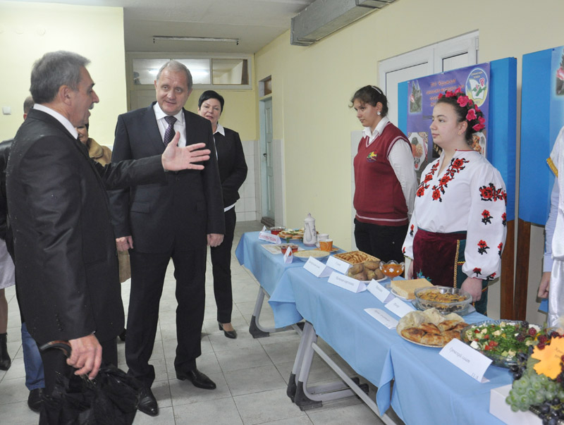 Глава Совмина посетил гимназию-интернат для одаренных детей в Бахчисарайском районе