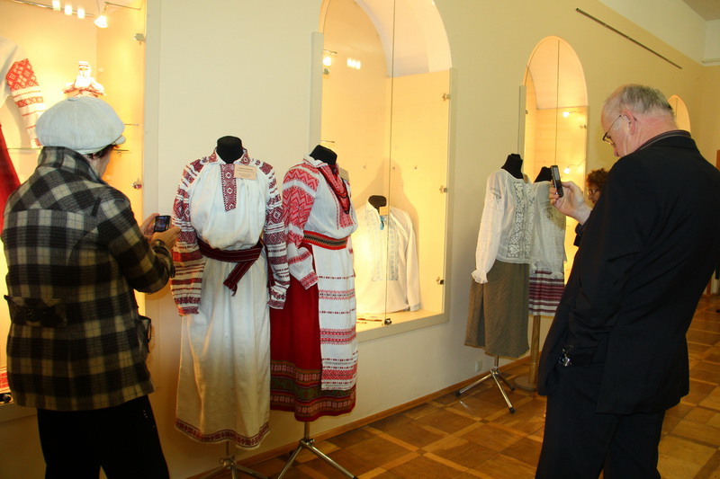 В Симферополь привезли волынскую вышивку