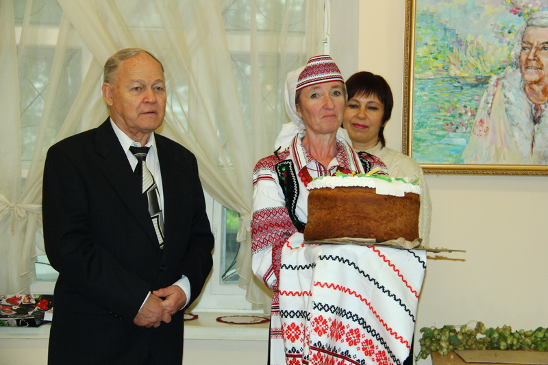 В Симферополь привезли волынскую вышивку