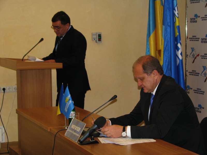 Крымские «регионалы» выдвинули своего кандидата на выборы по 44-му округу