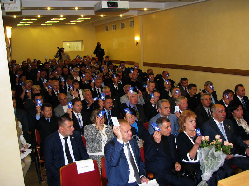 Крымские «регионалы» выдвинули своего кандидата на выборы по 44-му округу