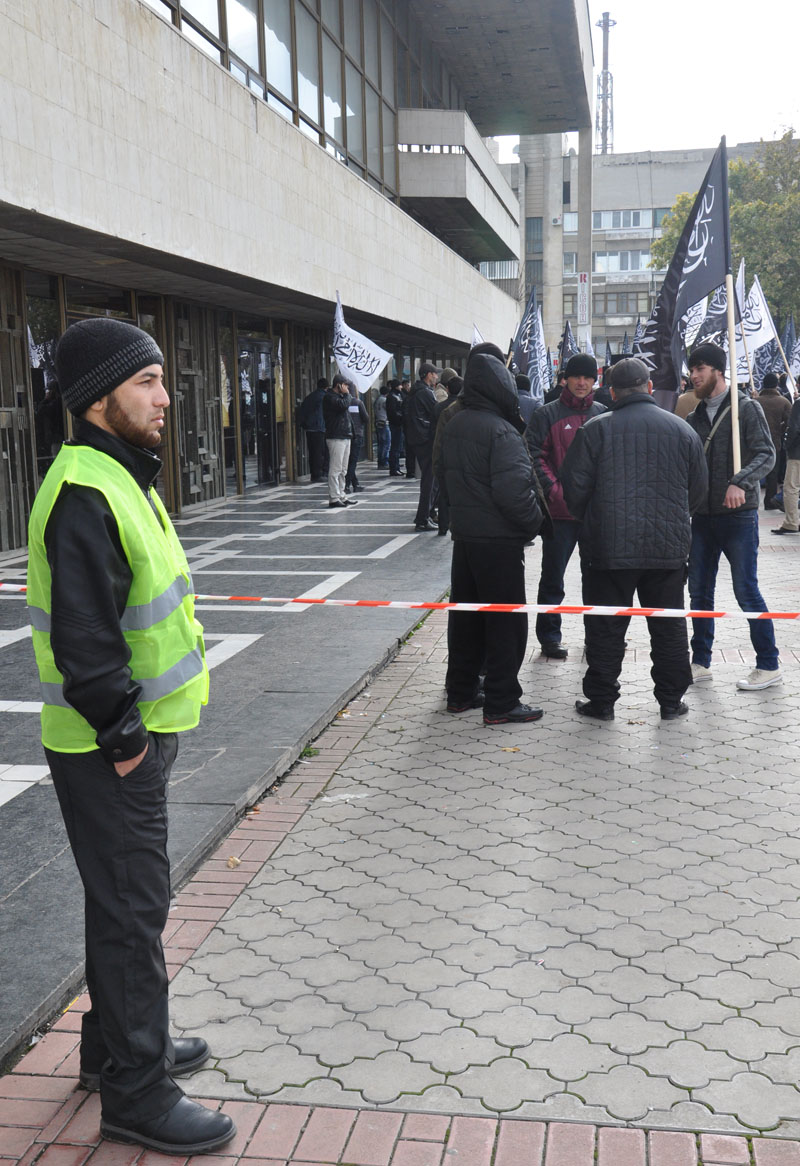 Политическая партия «Хизб-ут Тахрир» проводит в Симферополе митинг