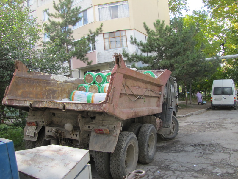 В Симферополе ремонтируют теплотрассу