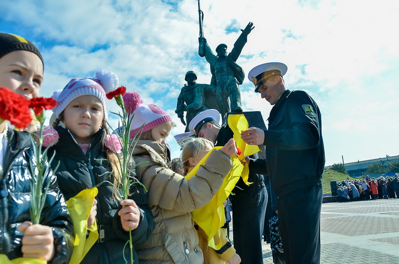 Около 3 тыс. школьников посвятили в «севастопольцы»
