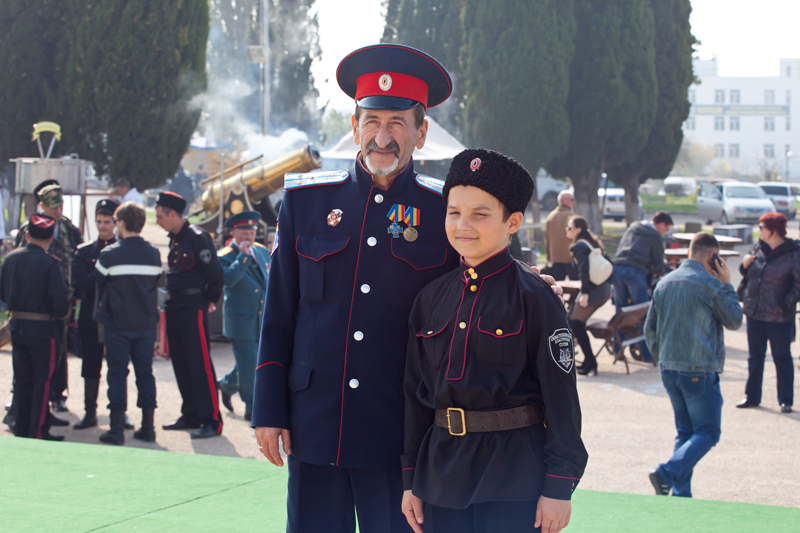 В Севастополе народными гуляниями отметили три праздника
